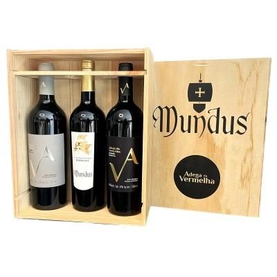 Caixa de Madeira com 3 vinhos